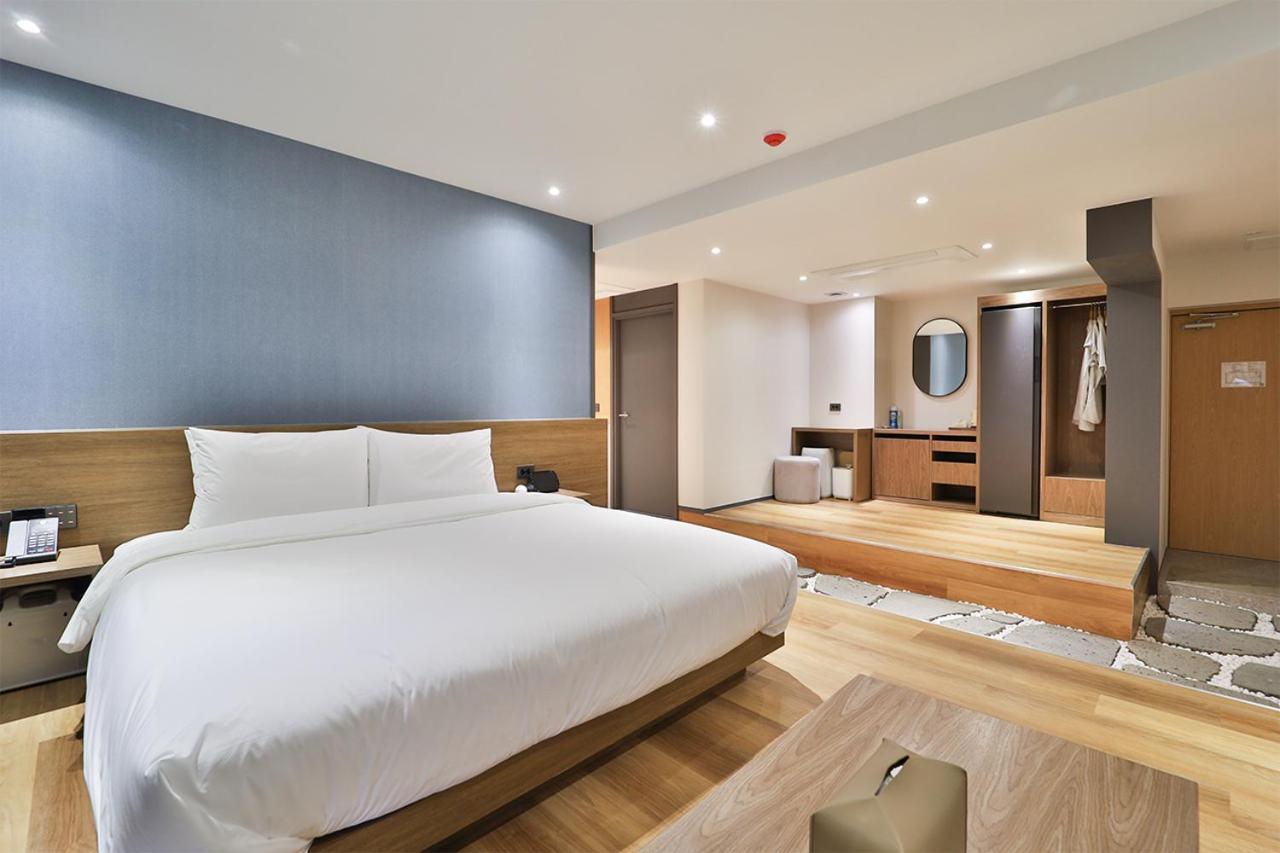 Custom Hotel Ilsan Ni Eksteriør billede